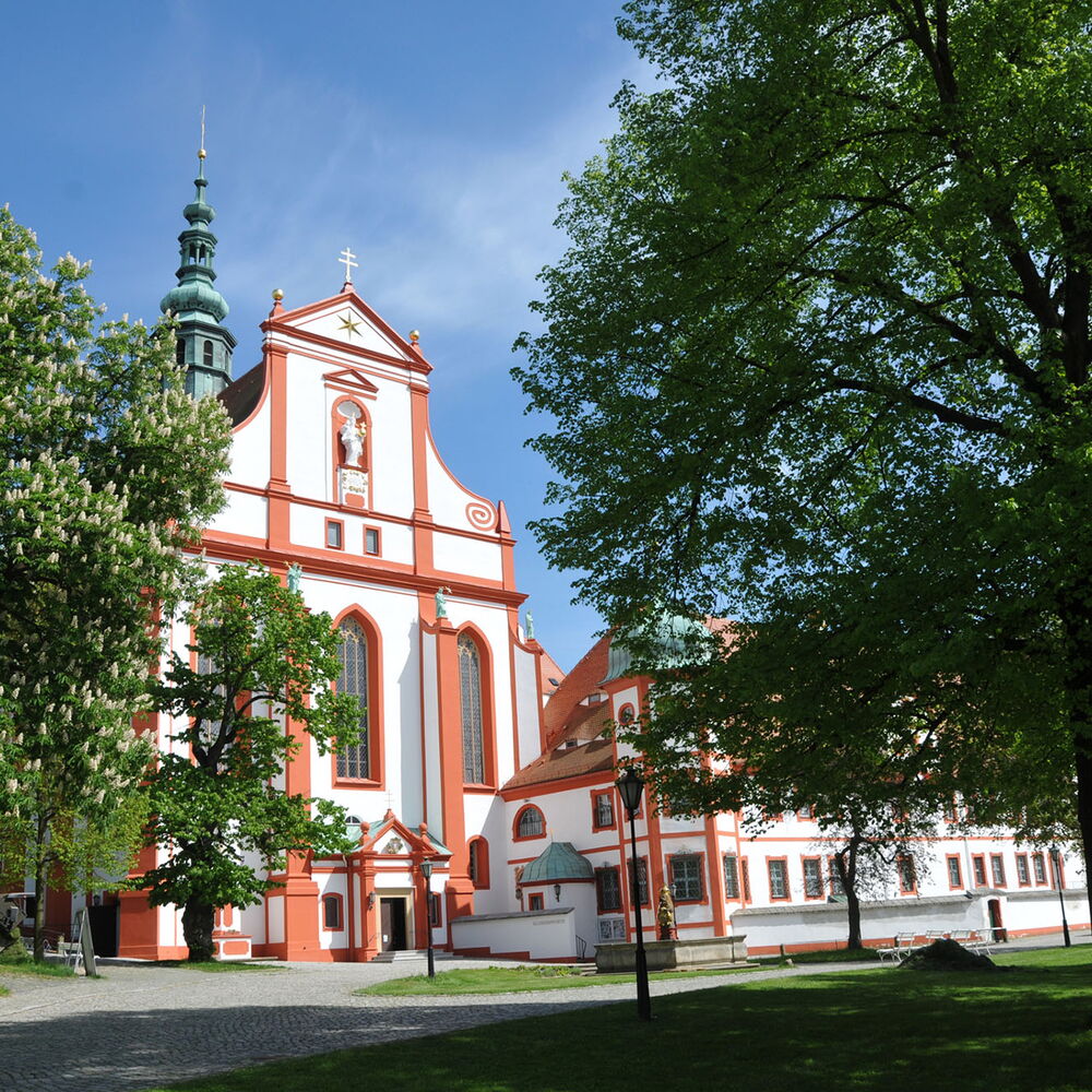 Hier sehen Sie die Klosterkirche im Klosterkomplex St. Marienstern